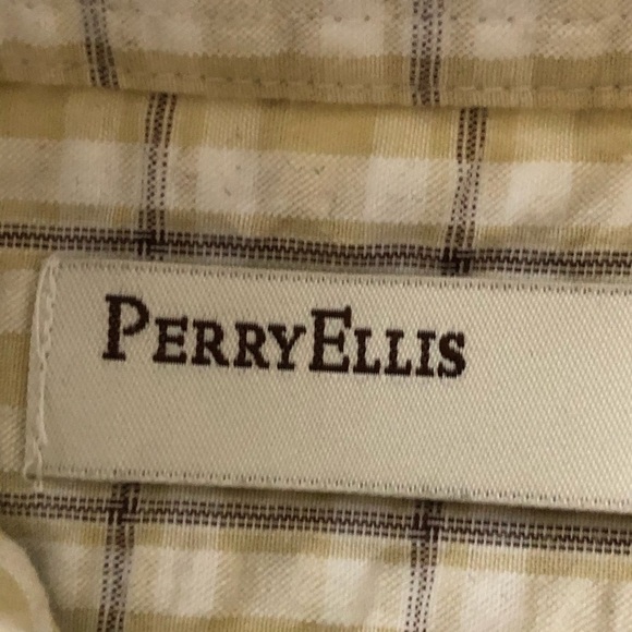 Perry Ellis Mens Short Sleeve Button Down Shirt Beige Size Medium Plaid Pocket - Picture 4 of 8